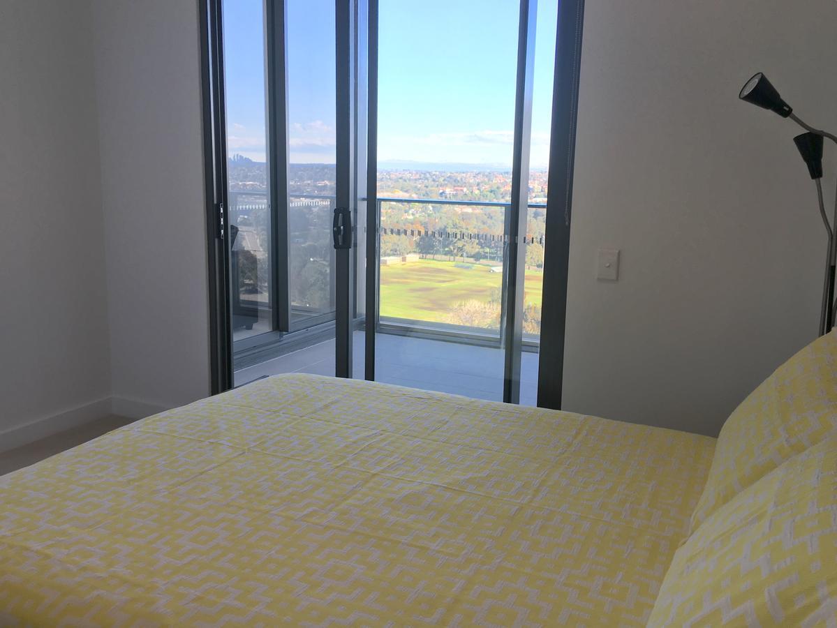 Panoramic Views In Luxurious Brand New Apartment Сидни Екстериор снимка