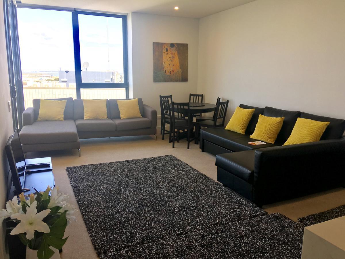 Panoramic Views In Luxurious Brand New Apartment Сидни Екстериор снимка